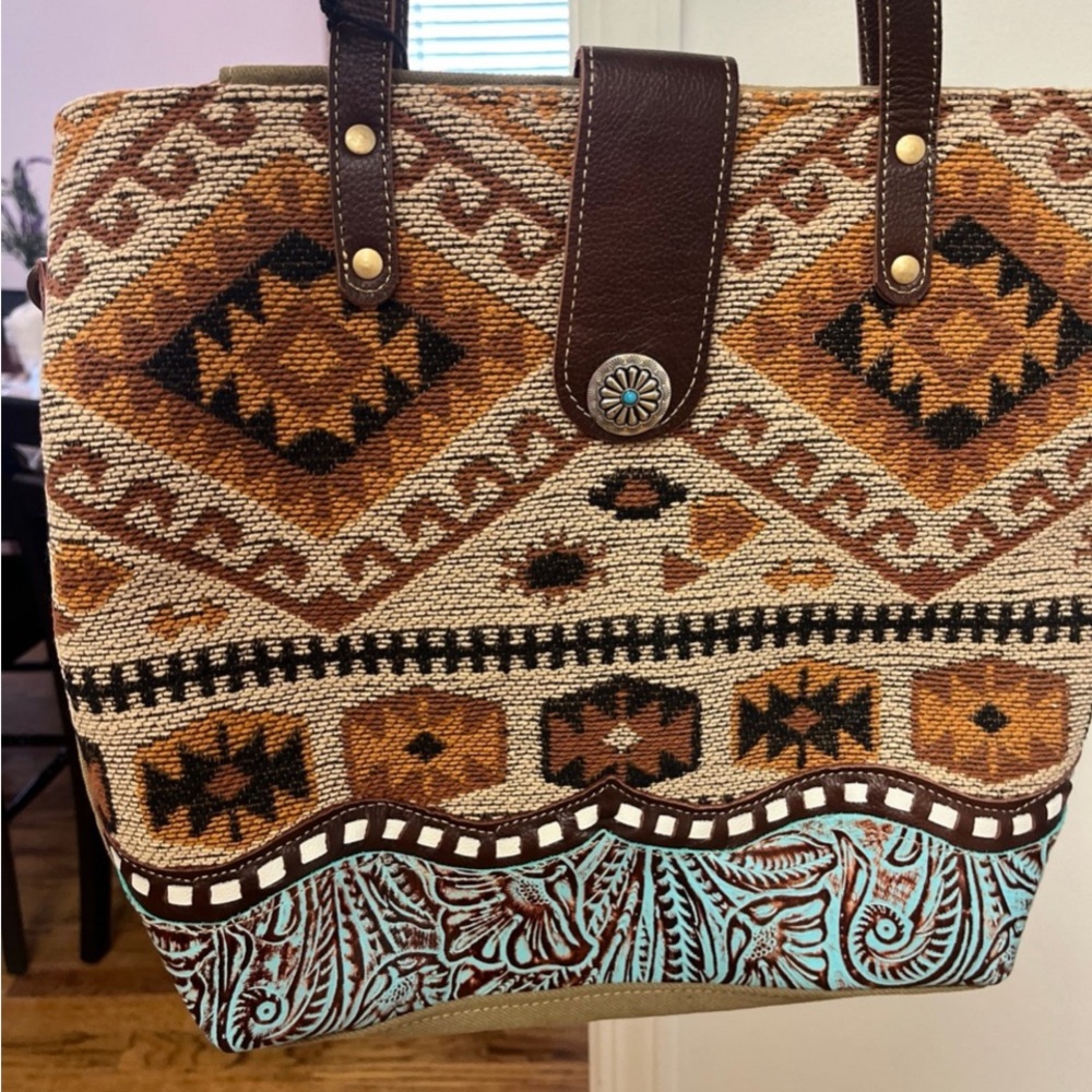 Myra conceal carry purse/bag